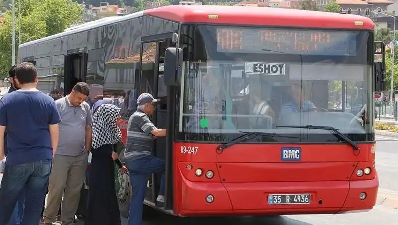 : İzmir'de Öğrenci İndirimine 30 Yaş Sınırı Getirildi: Ceza Olacak mı?
