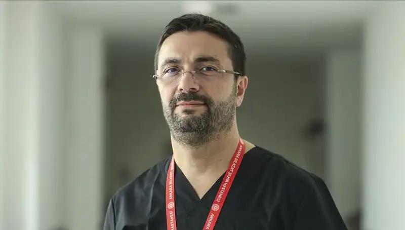 Prof. Dr. Serkan Topaloğlu: Başarılarla Dolu Bir Kariyerin Sahibi