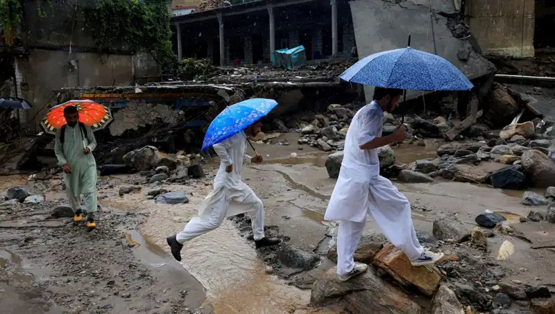 Pakistan'da Sel Felaketi: DSÖ'den Acil Tıbbi Yardım Hamlesi