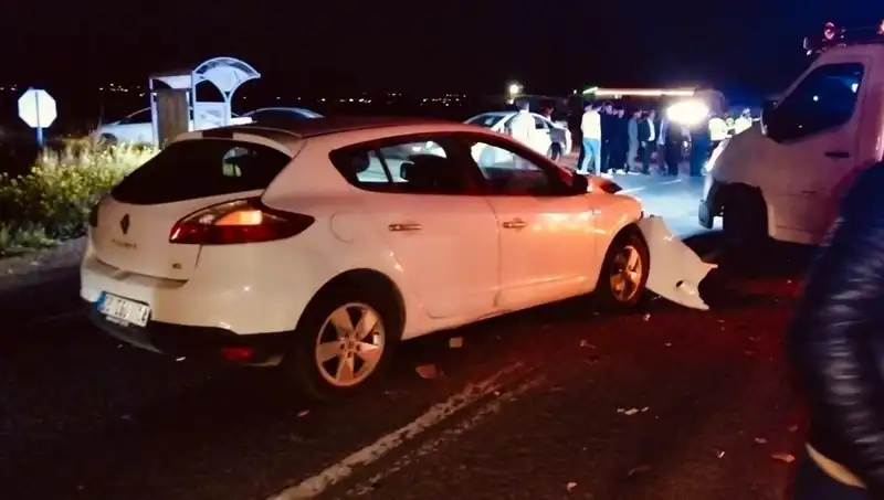 Kafa Kafaya Çarpışma: Trajik Kaza Sonrası 1 Ölü, 7 Yaralı