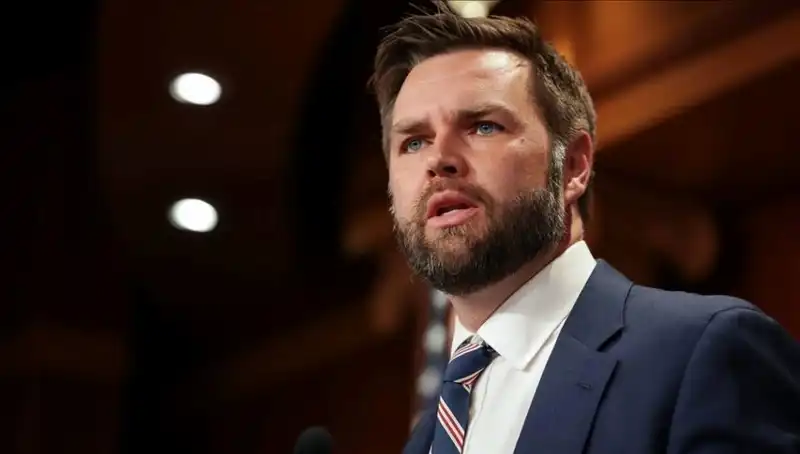 JD Vance Kimdir? Zelenski ile Yaptığı Konuşma Neden Gündem Oldu?