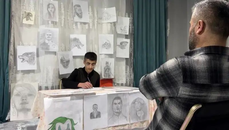 15 Yaşındaki Genç Yetenek: Sanat Dünyasını Sallayan İsim