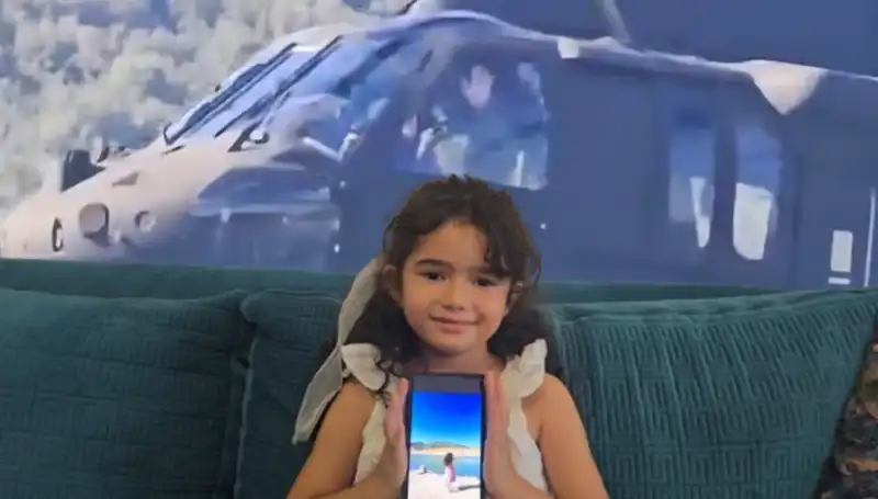 Sikorsky Pilotunun Hifa’ya Gönderdiği Sevgi Dolu Selam, Küçük Çocuğu Mutlu Etti