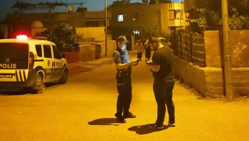 Husumetlilerinin Evine Ateş Açan Şahıs Kaçtı, Olayın Ardındaki Gizem Ne?