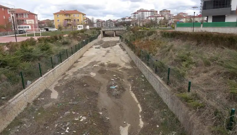 Kuraklık Tehdidi: Coşkun Nehirler Kuruma Tehlikesiyle Karşı Karşıya