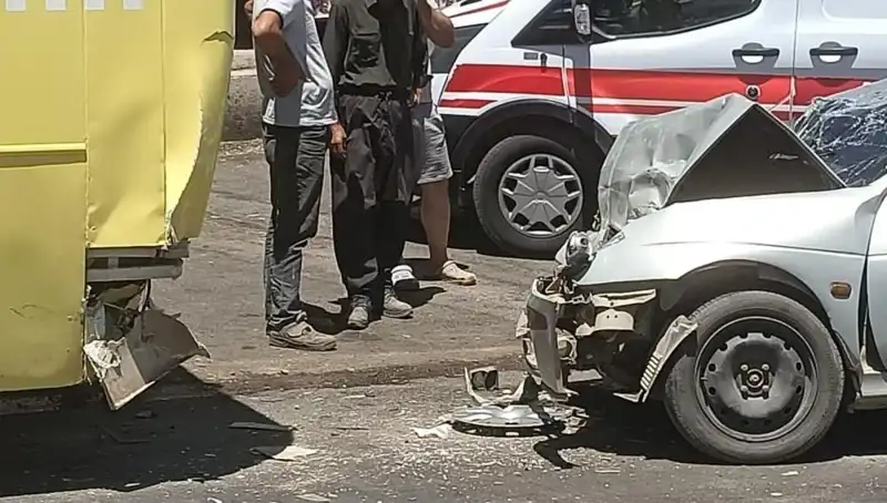 Halk Otobüsü ve Otomobil Çarpıştı: Yaralıların Sağlık Durumu Açıklandı