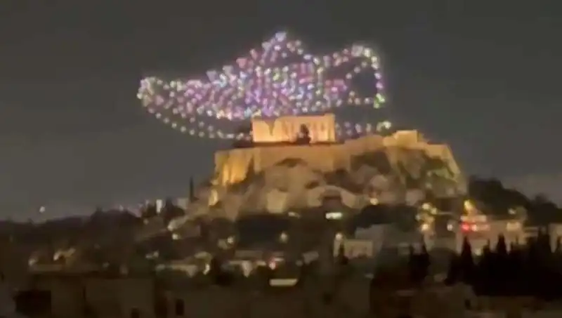 Akropolis'te Drone ile Reklam Uygulamasına Soruşturma Başlatıldı