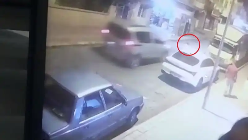 Yola Aniden Fırlayan Çocuk Trafik Kazasına Neden Oldu: Olayın Detayları