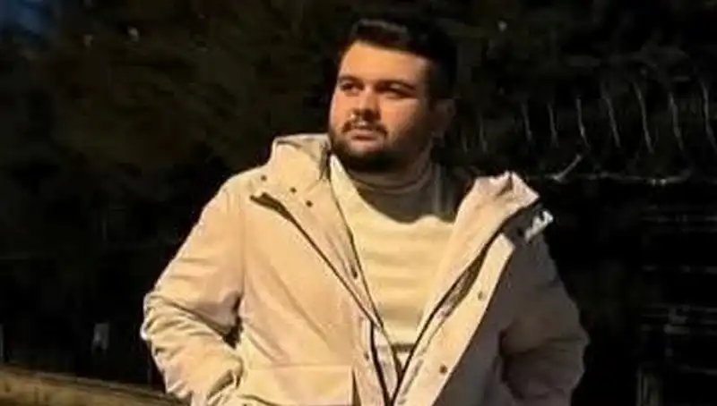 Kız Arkadaşını Rahatsız Eden Adam Kalbinden Vurularak Öldürüldü