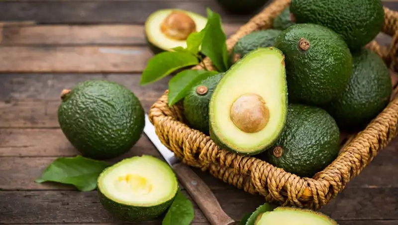 Avokado: Sağlıklı mı, Yoksa Sakıncalı mı? Gerçekler Ortaya Çıkıyor!