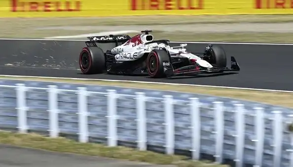 Max Verstappen Japonya Prix'sinde Pole Pozisyonunu Kazanarak Şampiyonluk Yolunda Avantaj Sağladı