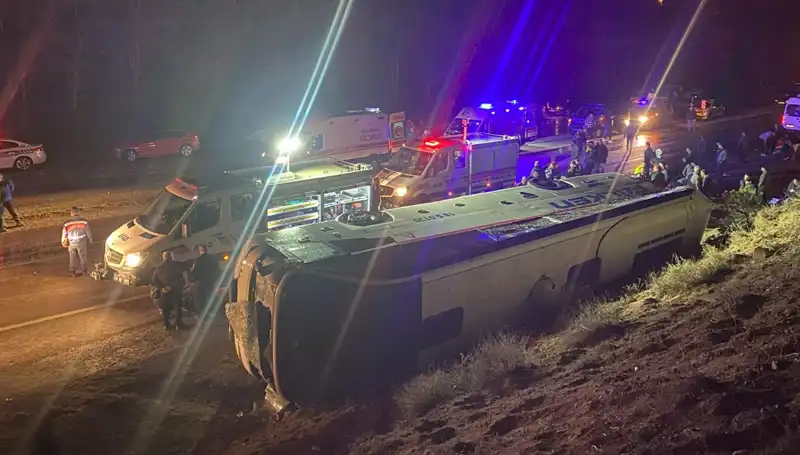 İşçi Servisi Şarampole Devrildi: 23 Yaralı ve Korkunç Manzaralar