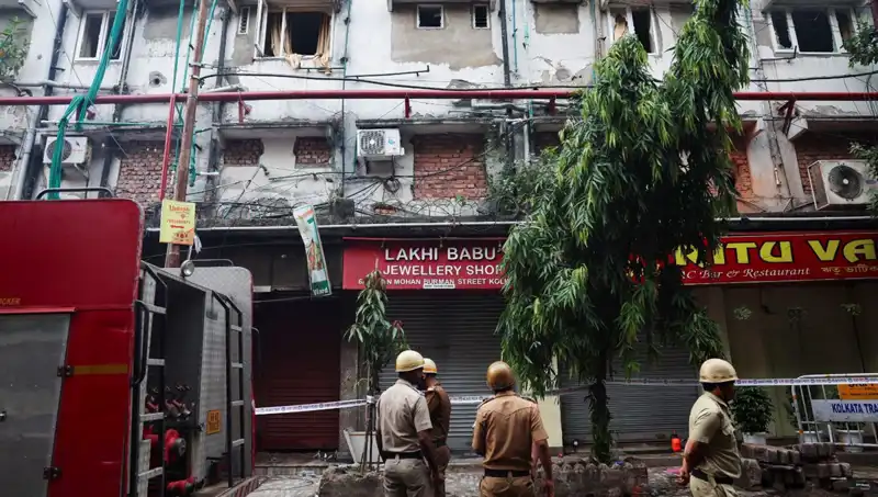 Hindistan'daki Otel Yangınında Trajik Kaybı: 15 Can Gitti