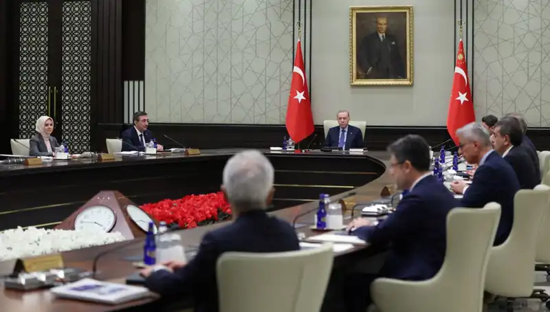 İşçi Bayramı'nda Kabine Üyelerinden Anlamlı Mesajlar ve Destek Açıklamaları
