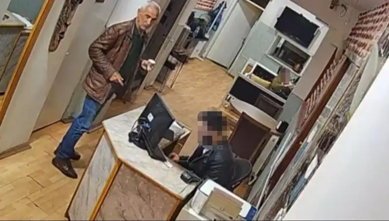 Özgür Özel'e Saldırı: Selçuk Tengioğlu'nun Şok Edici Son Görüntüleri