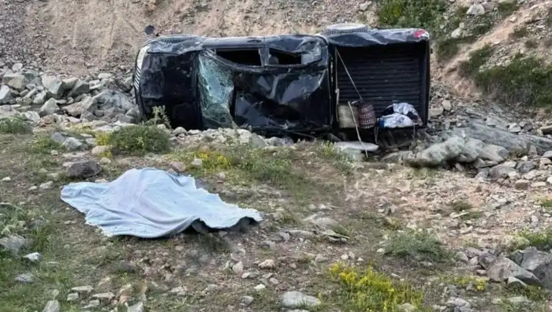 Gümüşhane’deki Korkunç Kaza: Bir Hayat Sönüp Gitti, Beş Kişi Yaralandı