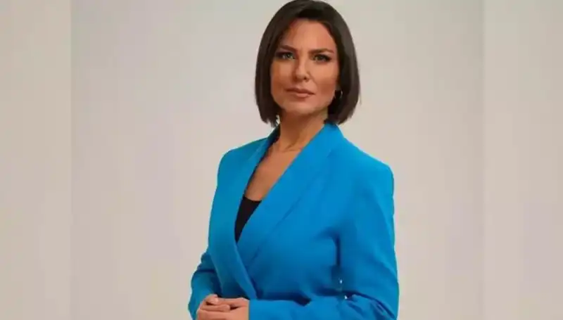 Ece Üner: Eğitimden Kariyere Uzanan Başarı Dolu Yolculuğu