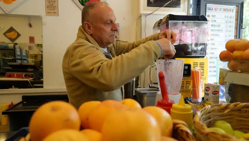 Süt, Pekmez ve Fıstık Karışımı: Doğanın Şifası Yaz Kış Tüketiliyor
