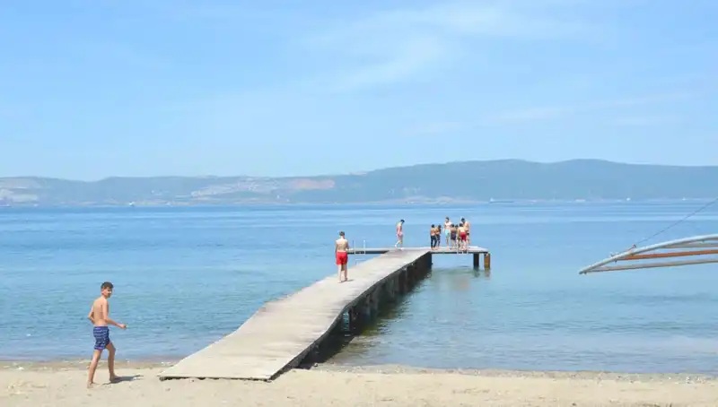 Sıcak Havanın Cazibesi: Plajlar ve Denizde Neşeli Anlar
