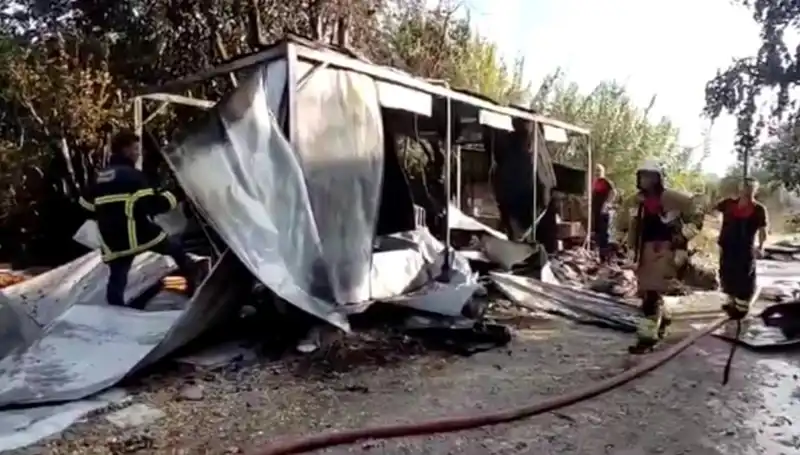 Hatay'da Konteyner Yangını: 10 Bin Liralık Hasar ve Kullanılmaz Hale Geldi