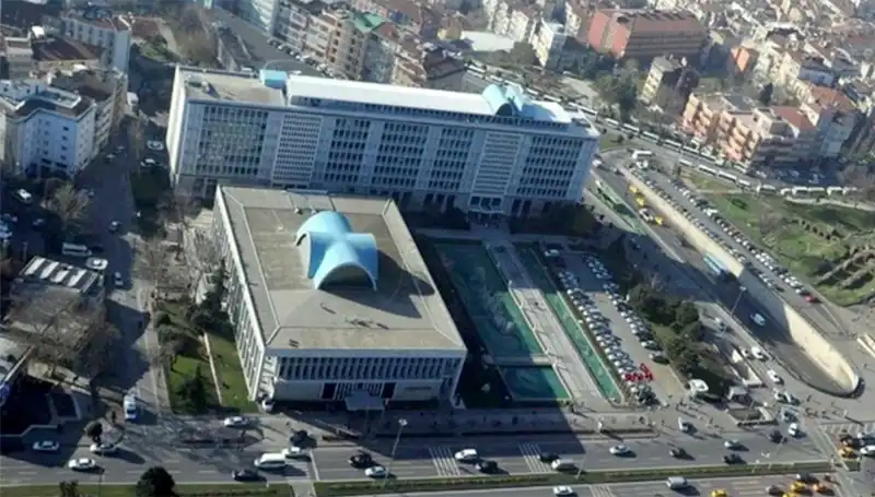 İBB Soruşturmasında Skandal: "Enderun" WhatsApp Grubu Mesajları Neleri Ortaya Çıkaracak?