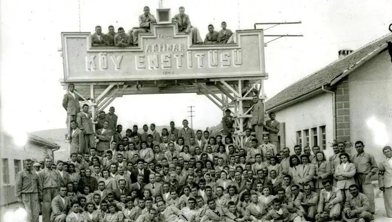 17 Nisan: Türkiye'de Köy Enstitüleri'nin Kuruluş Gününe Dair Her Şey