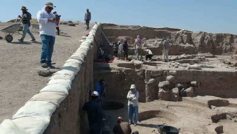 Kilis Oylum Höyük'te Sıcak Havalara Rağmen Kazılar Tüm Hızıyla Devam Ediyor