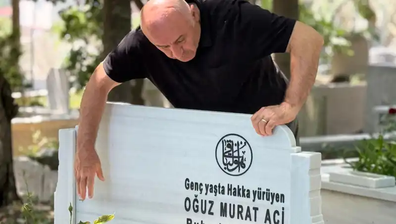 Aci Ailesinin Babalar Günü: Hüzün ve Anılar İç İçe