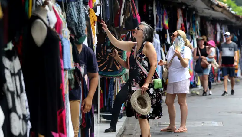 Bali'de Turistlere Kıyafet Yasağı: Uymayanlar Cezalandırılacak!