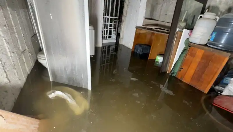 Avcılar’da Şiddetli Yağış Sonrası Su Baskını: Vatandaşlar Zor Anlar Yaşadı