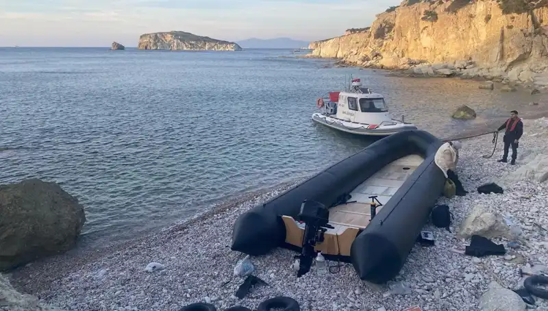 İzmir'de Şoke Eden Olay: 38 Düzensiz Göçmen Yakalandı