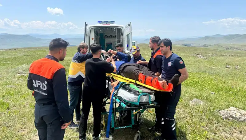 Kayalık Alanda Düşen Çobanın Kurtarılması İçin Başlatılan Operasyon Başladı