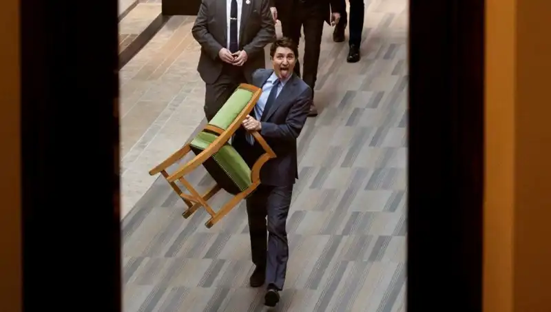 Trudeau'nun Skandalı: Sandalyeyi de Alıp Gitti, Halkı Kandırdı mı?