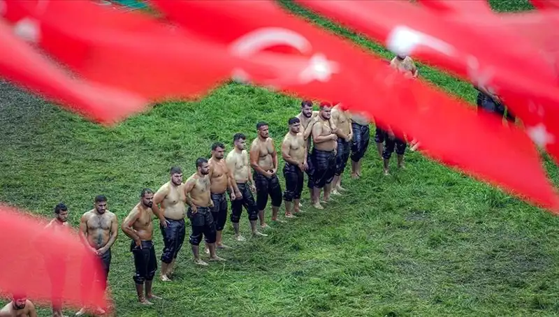 664. Tarihi Kırkpınar Yağlı Güreşleri Heyecanı: 40 Başpehlivan, 826 Sporcu