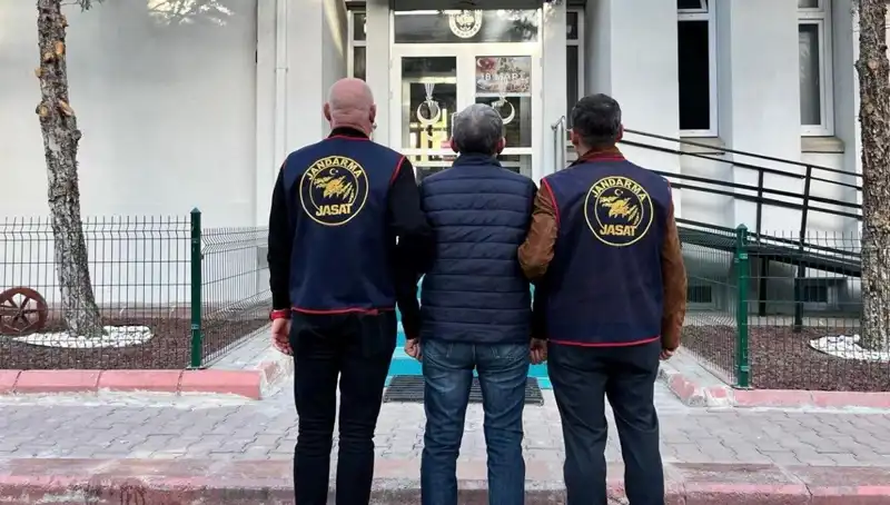 MİT TIR'larını Durduran Eski Emniyet Müdürü, Firari FETÖ'cü Olarak Yakalandı!