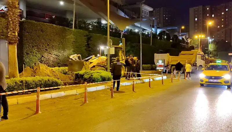 AVM Girişinde Doğalgaz Paniği: Alışveriş Keyfi Sarsıldı