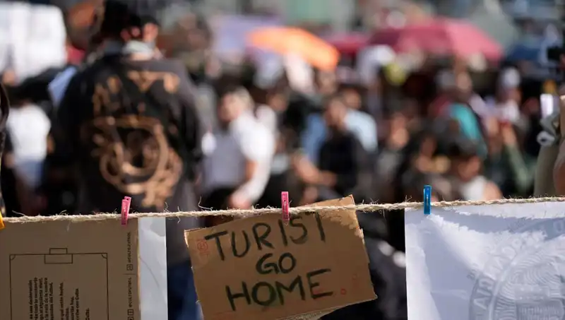 Meksika'da Turist Akınına Tepki: Yerel Halk Evlerini Korumak İçin Direniyor