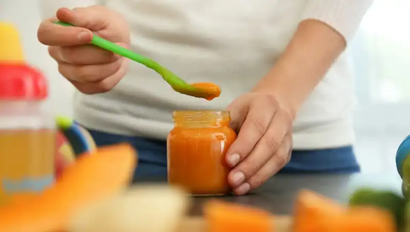 Bir Hafta Sadece Bebek Mamasıyla Beslenen Genç Kadın: Sonuçlar Şaşırtıcı!