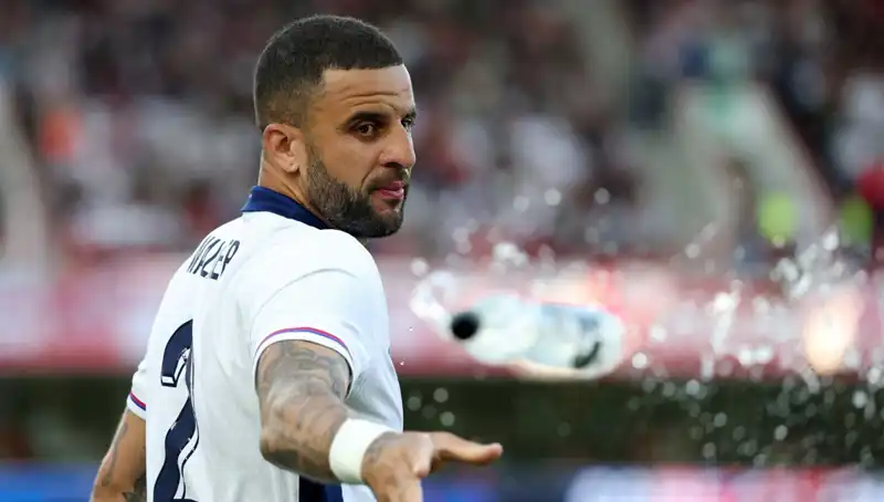 Fenerbahçe'nin Walker Transferi: Opsiyon Kullanılmadı, Yeni Yollar mı Açılacak?