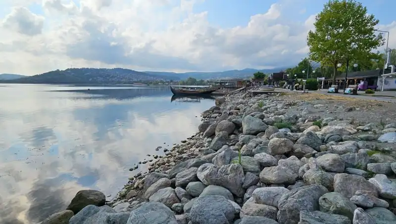 Sapanca Gölü'nde Su Seviyeleri Yüzde Otuz Düşüş Gösterdi: Uzmanlar Uyardı