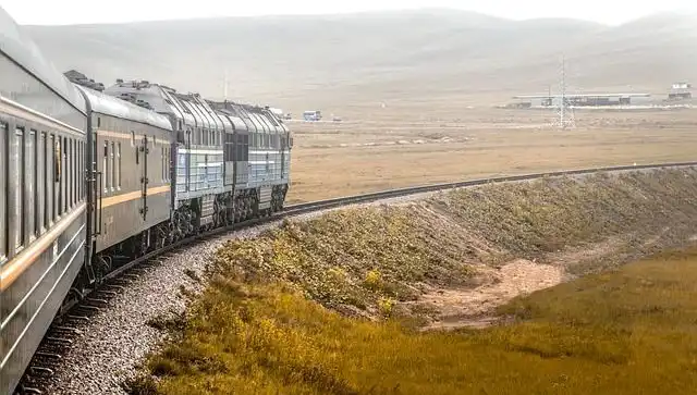 Pensilvanya'da Şok Tren Kazası: Raylar Üzerindeki 3 Kişiye Çarpıldı