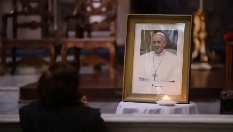 Papa Francis'in Vasiyeti ve Cenaze Düzenlemeleri Açıklandı: Detaylar Şaşırtıyor!
