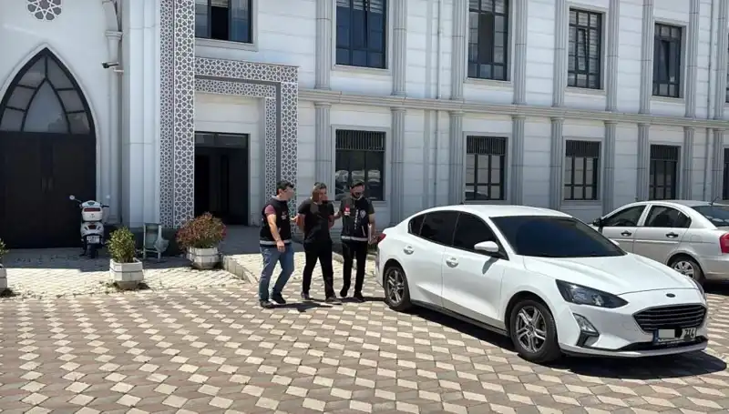 Kocaeli'de Cinayet Şok Etti: Katil Zanlısı Yakalandı ve Tutuklandı!