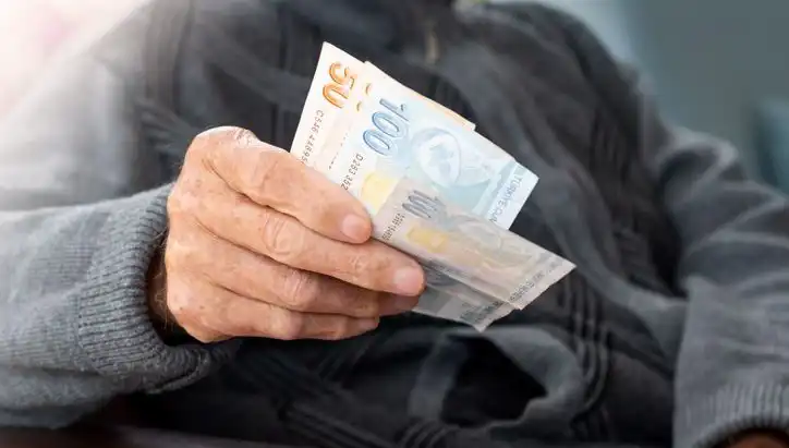 Emekli İkramiyesi 4 Bin TL Oluyor: Genel Kurul’da Tarihi Teklif Bekleniyor