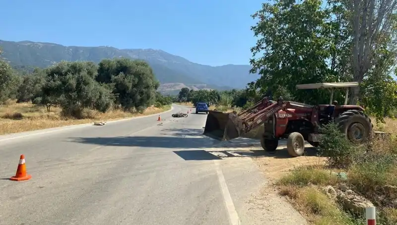 İzmir'de Motosiklet Kazası: Sürücü Hayatı için Mücadele Ediyor