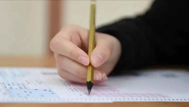 LGS Sınavında Eleyici Sorular: Öğrenciler Sayısalda ve Sözelde Zorlandı