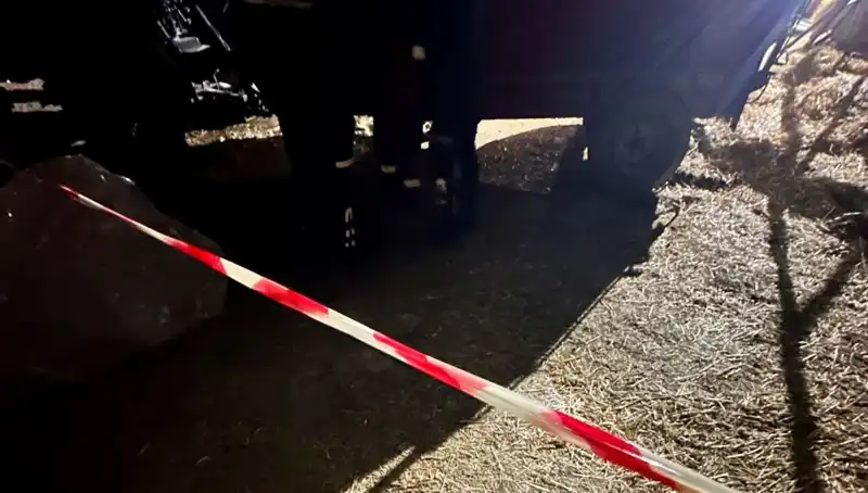 Yem Karma Makinesinde Yaşamını Yitiren Şahsın Cesedi Vinçle İzmir’e Gönderildi