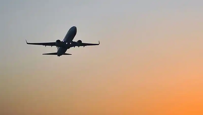 İstanbul'a Geri Dönüş: THY ve Pegasus Uçakları Yeniden Havalanıyor
