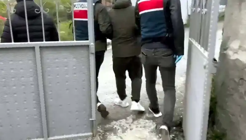 1.2 Milyar Liralık Dolandırıcılık Çetesi Çökertildi: 139 Gözaltı!