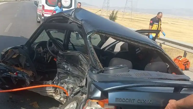 Gaziantep’te İki Otomobil Çarpıştı: Can Kaybı ve Yaralılar Var